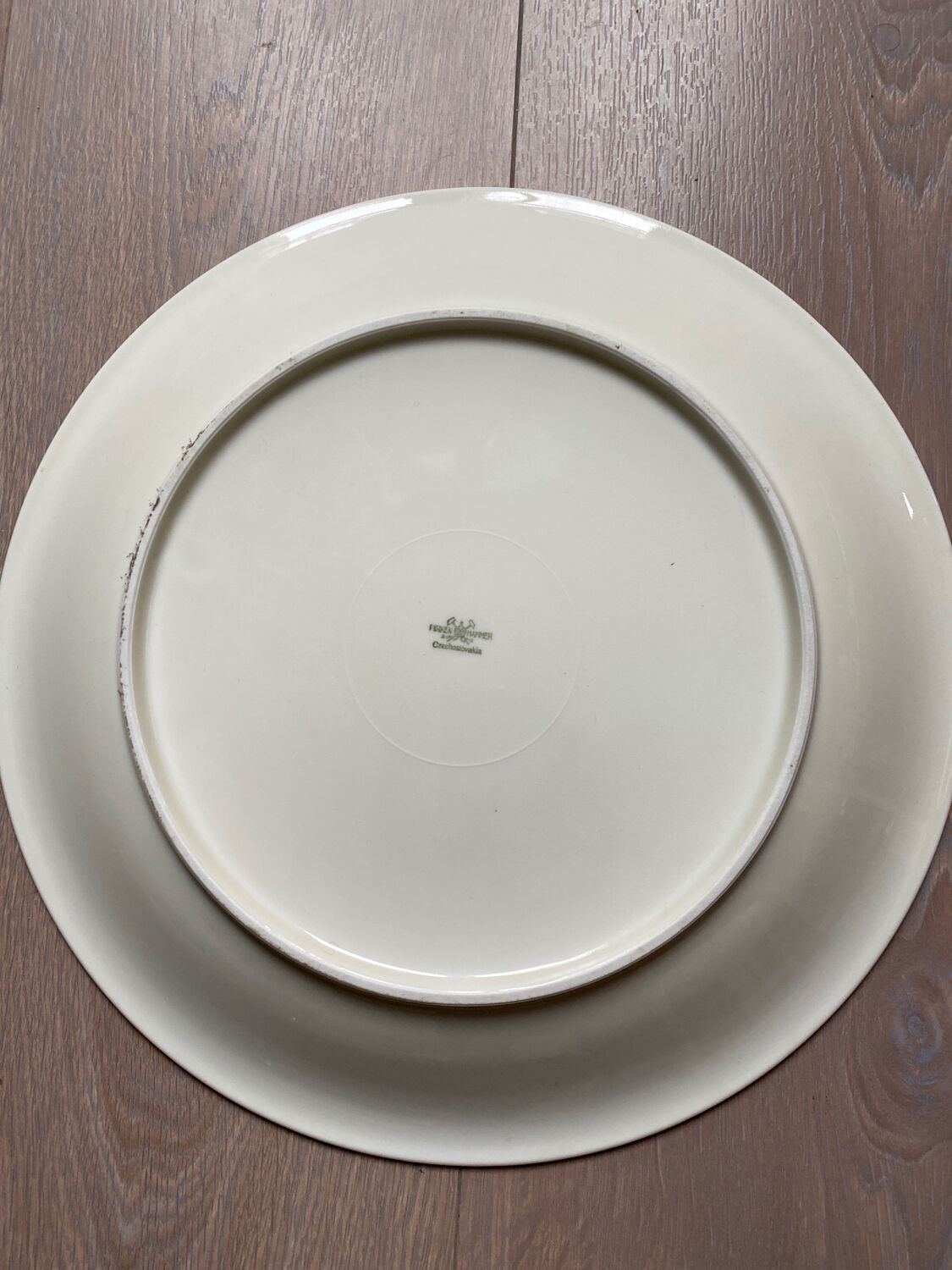 Large ceramic dishes