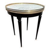 Table bouillotte style Louis XVI en bois noirci, marbre et laiton