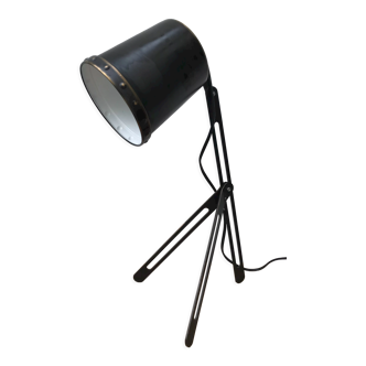 Metal tripod articulated lamp