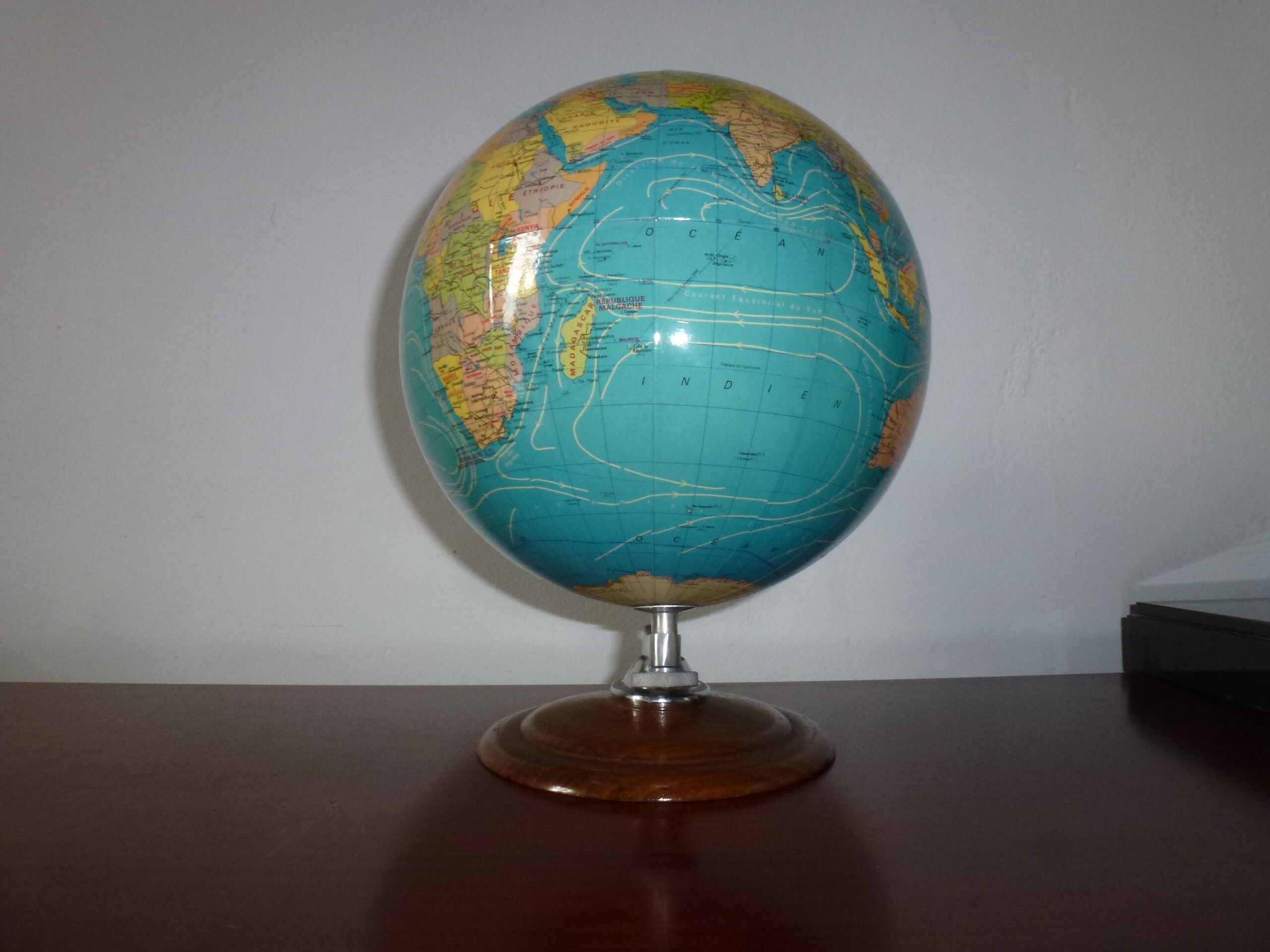 Globe World Map Taride 1978