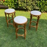 3 tabourets de bar en bois courbé et assise tissu