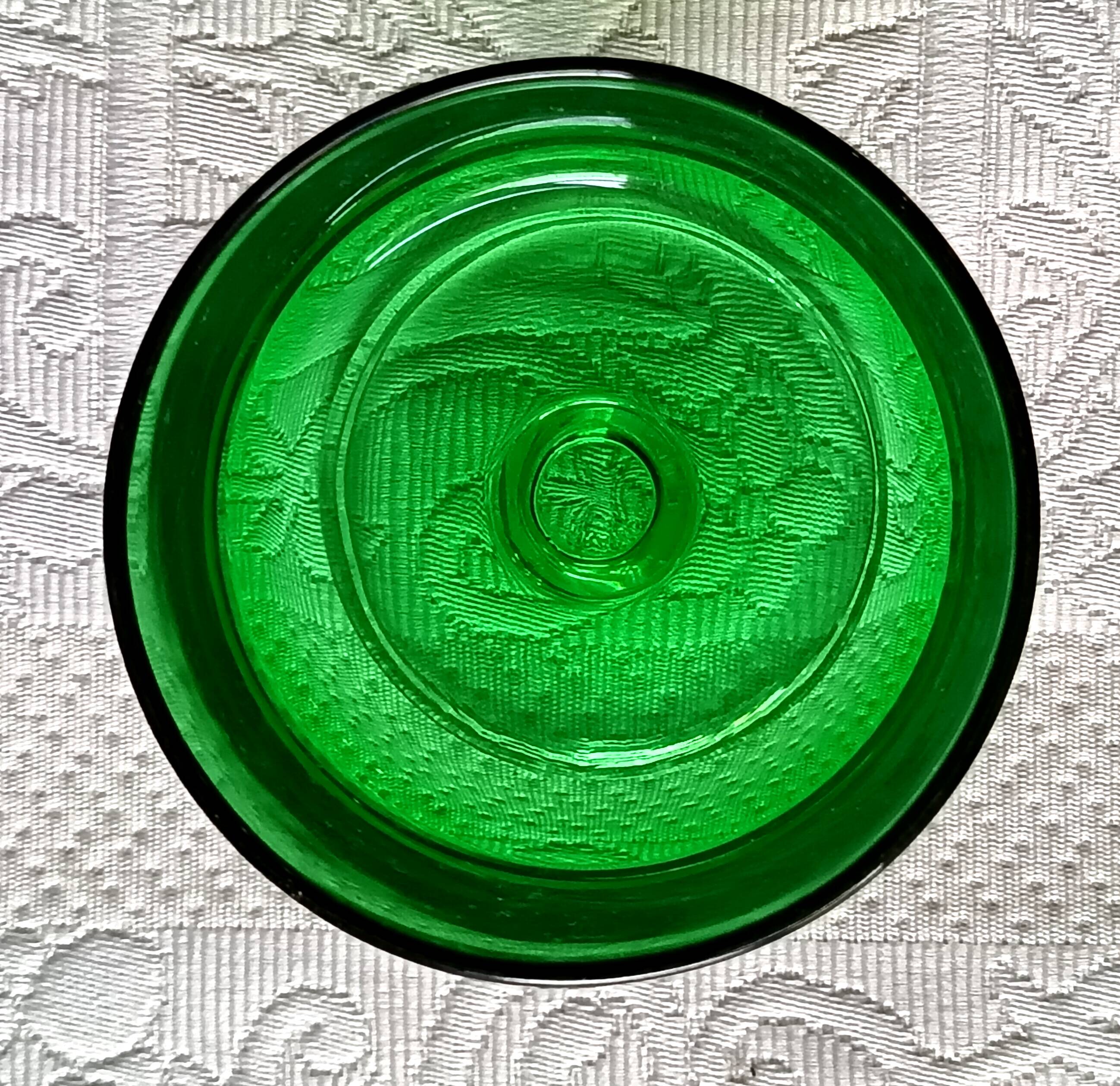 6 stemmed cups in emerald green, Cavalier Luminarc France