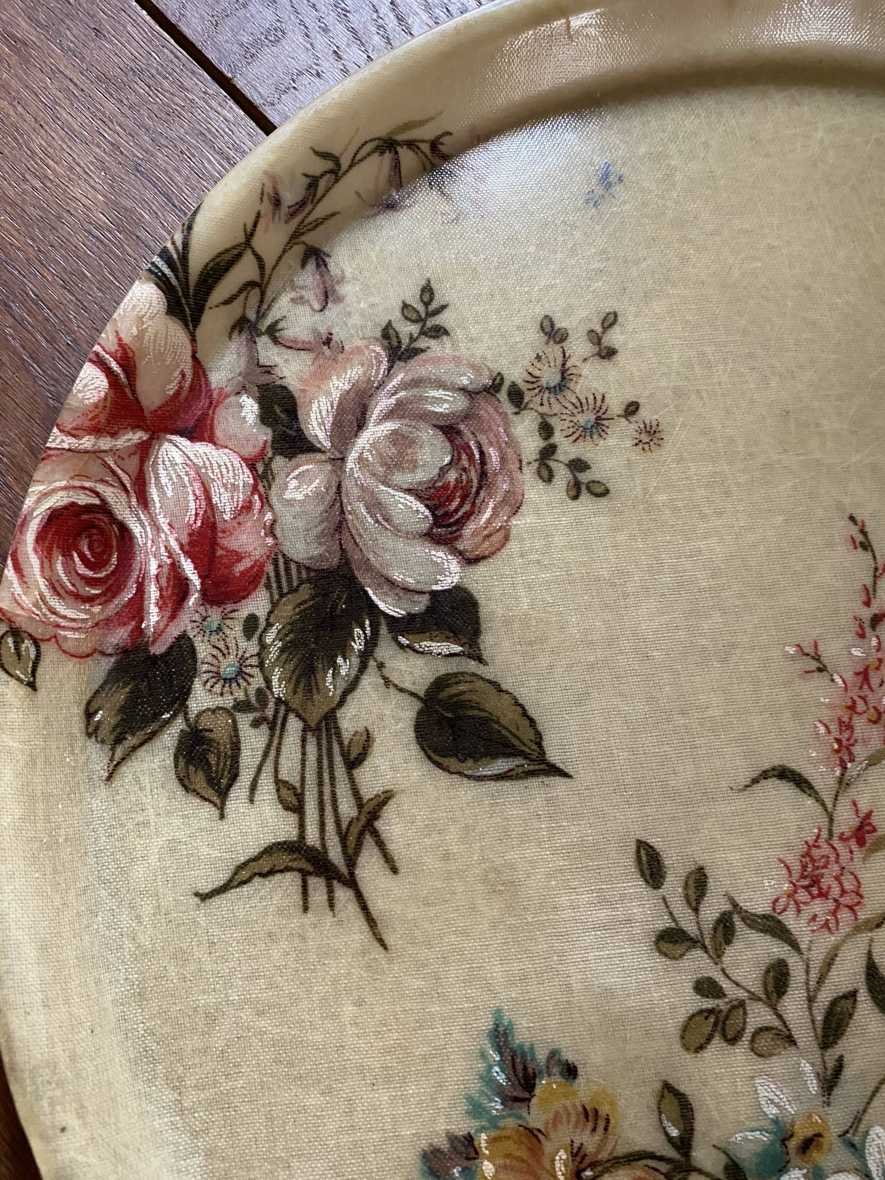 Vintage floral round top