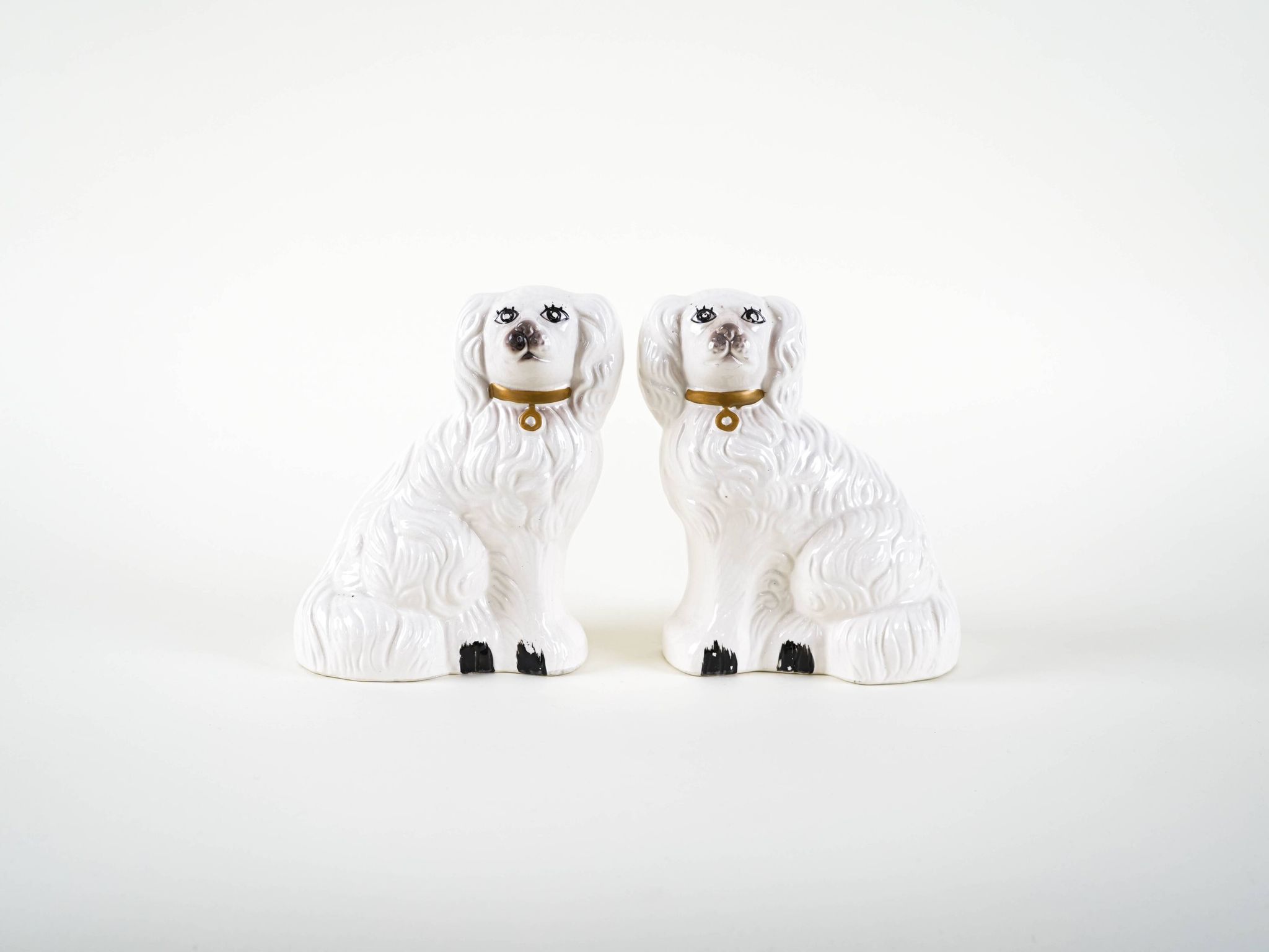 Ceramic dog figurines, English style, 1970s, made in England