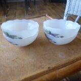 4 cups or ramekins Arcopal pear patterns grape 1970