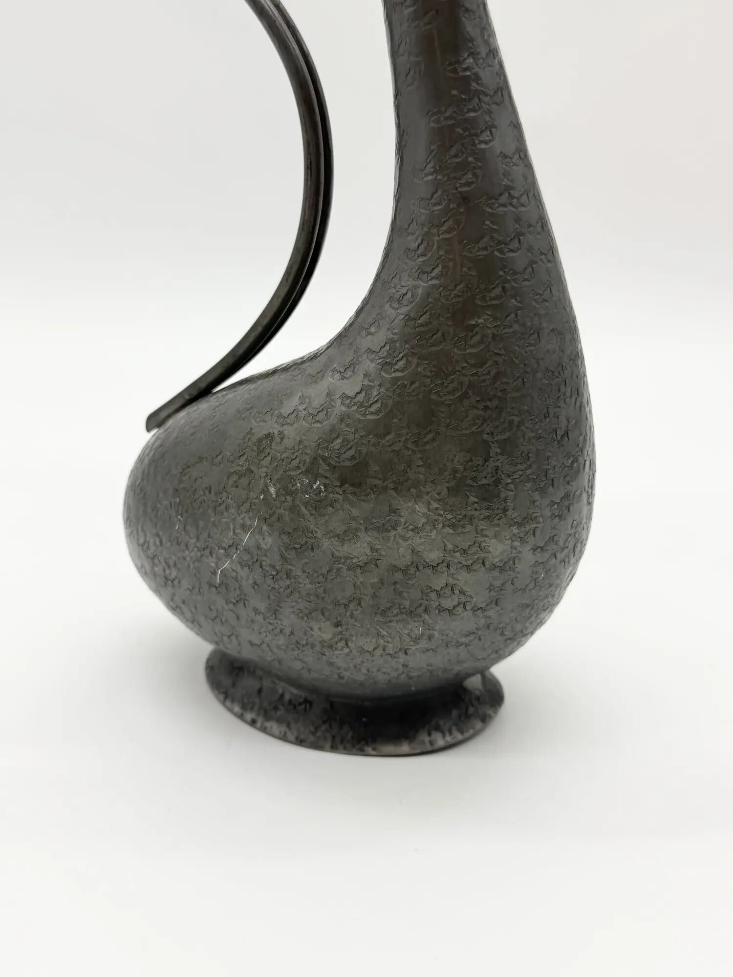 Hammered pewter jug – San Nazaro Peltro, Italy 1960s