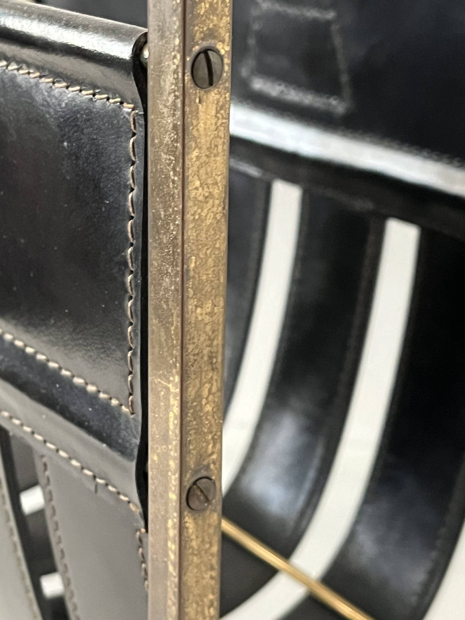 Porte revue en cuir Français mid century