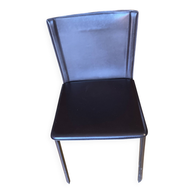 Chaise design marron de Giancarlo Vegni pour Fasem 1980.
