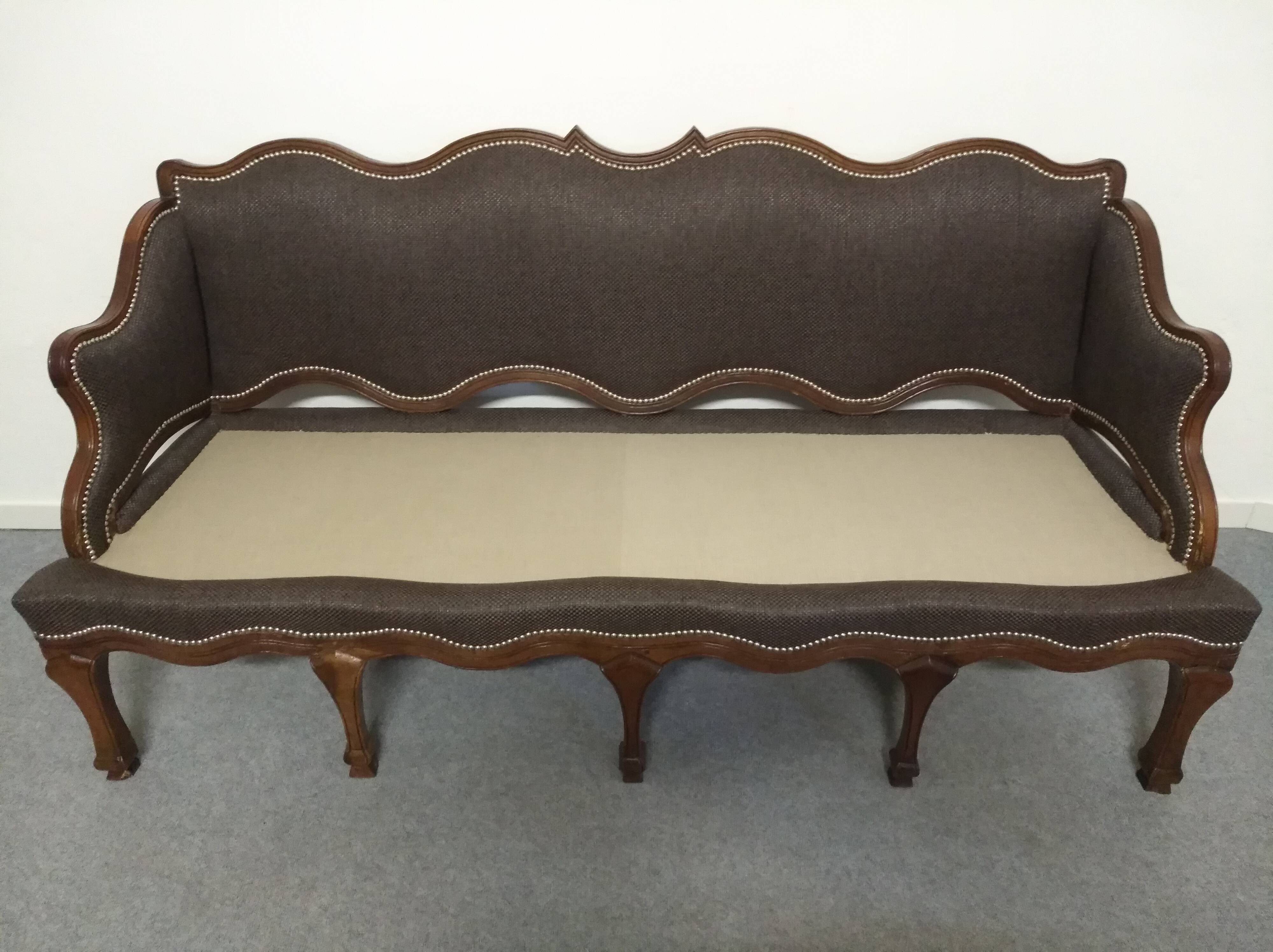 Regency period oak sofa from the early 18th century