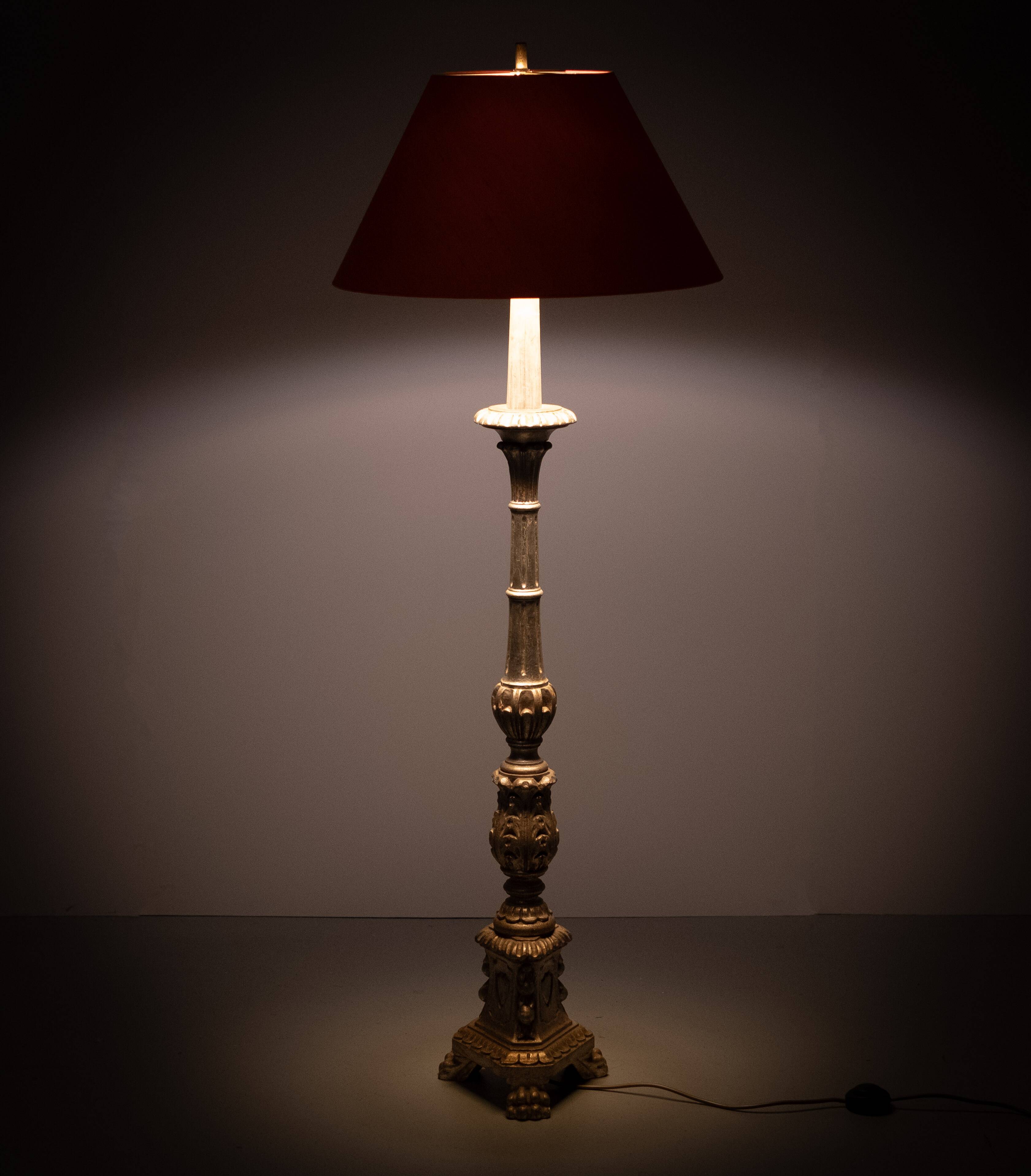 Italian Baroque carved Wooden floor lamp 1970s