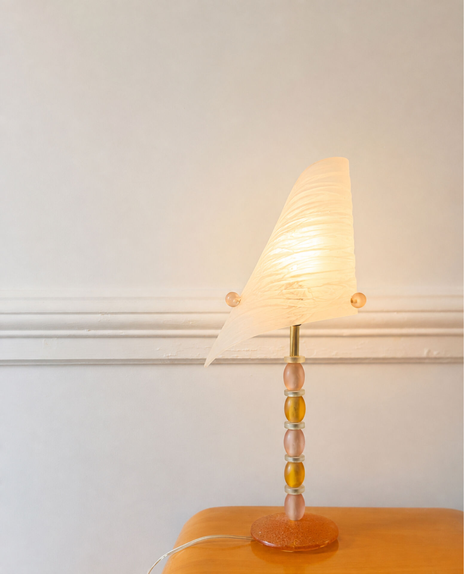 Lampe par l’atelier volumes et formes modèle EGV circa 1990