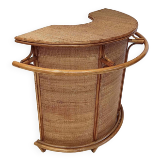 Rattan bar