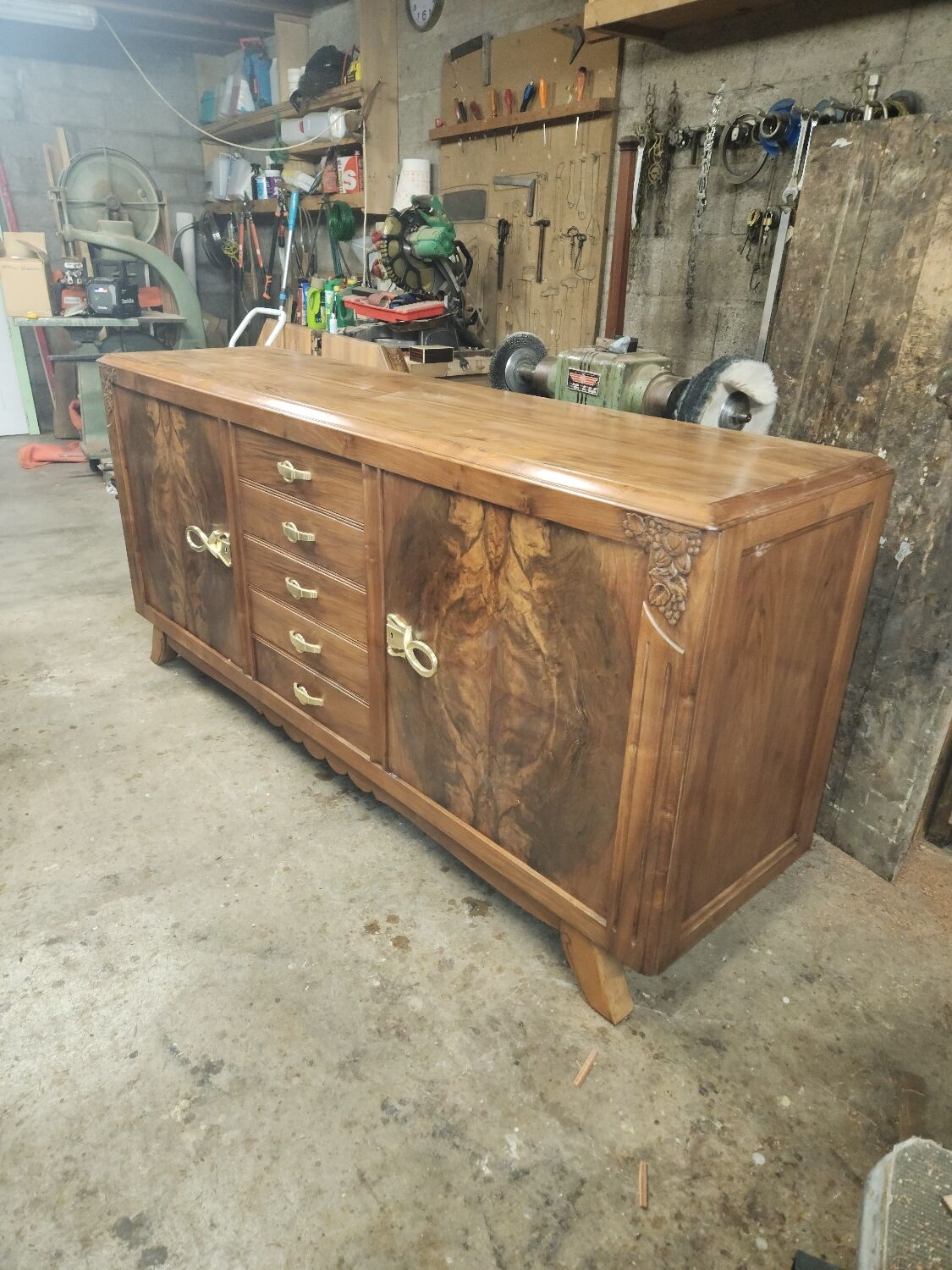 Sideboard in walnut art deco