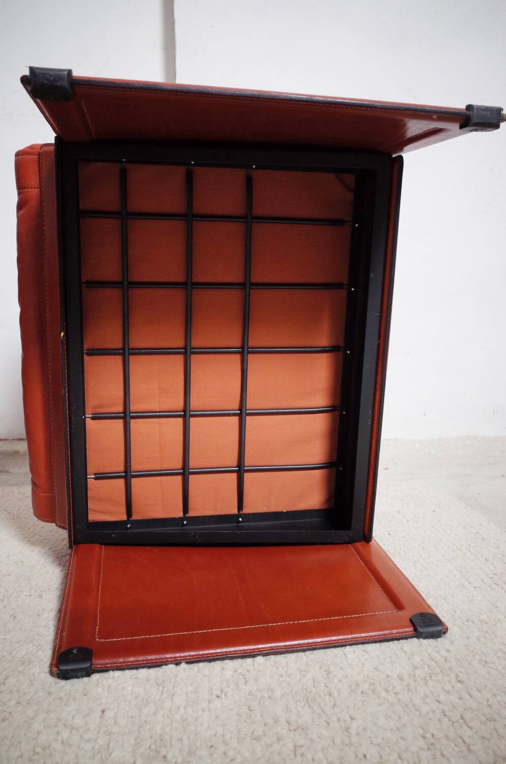 Matteo Grassi Korium Leder Zweisitzer und Sessel Causeuse