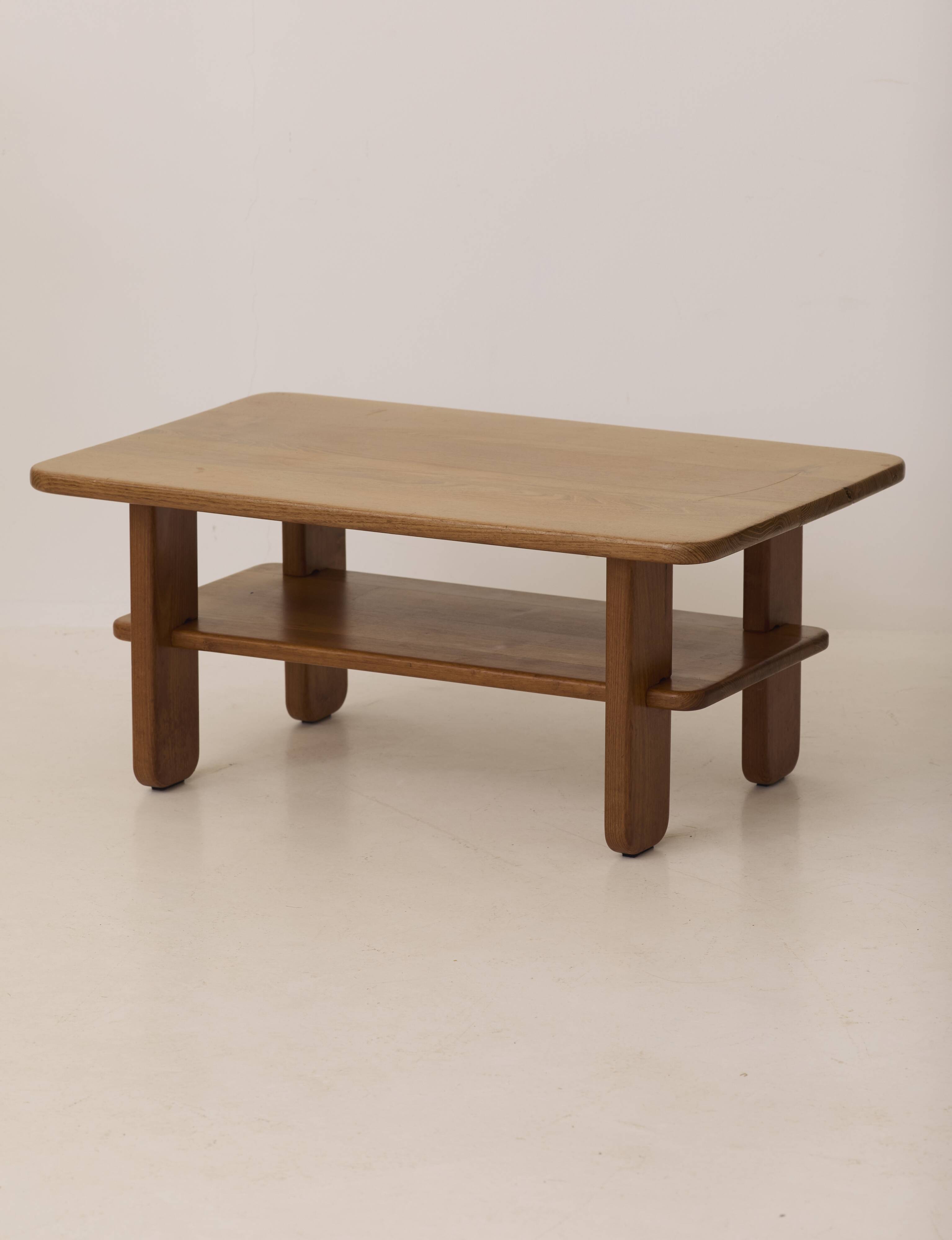Coffee table in solid elm by Alain Gaubert vintage circa 1980.