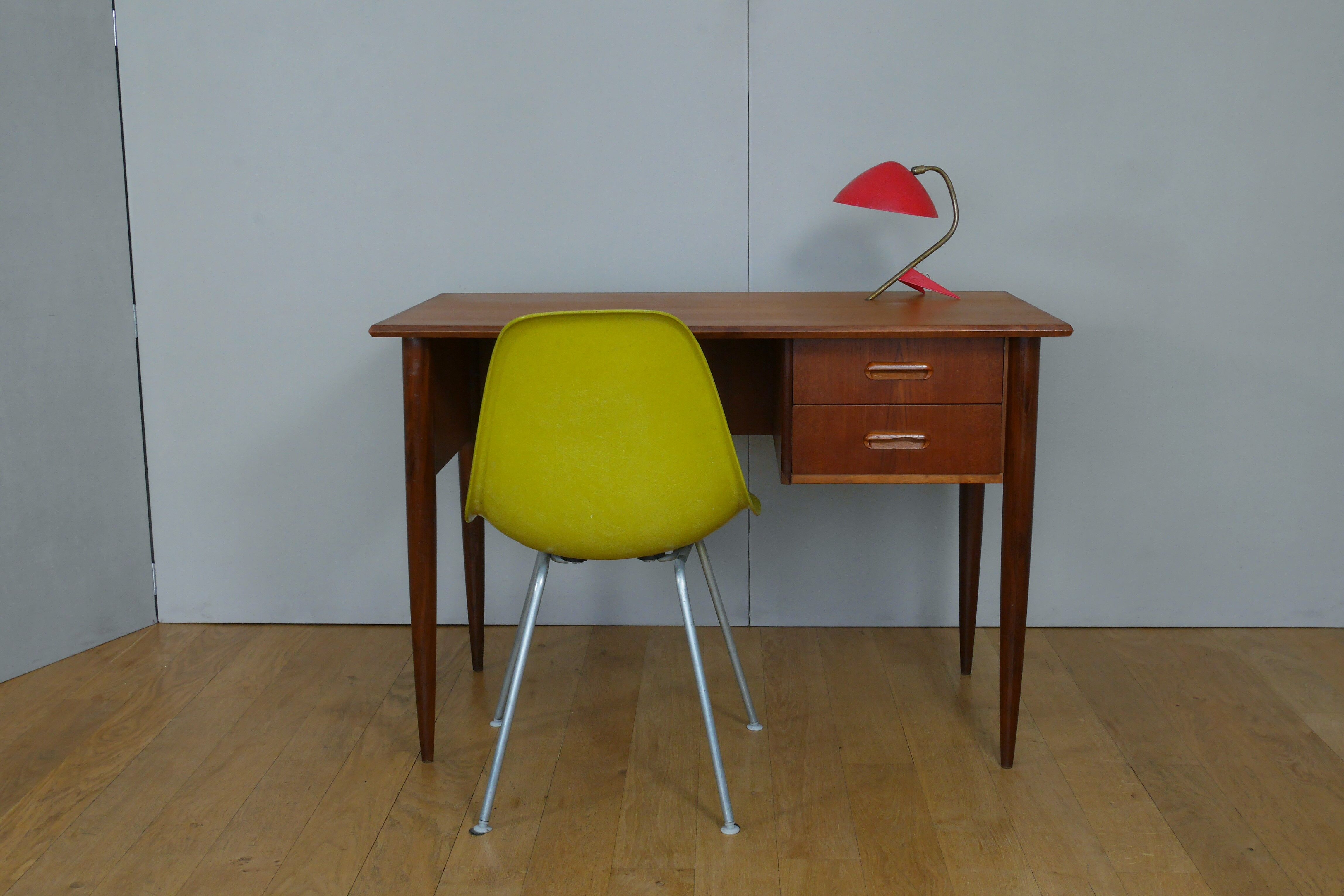 Scandinavian desk in teak from the 60s