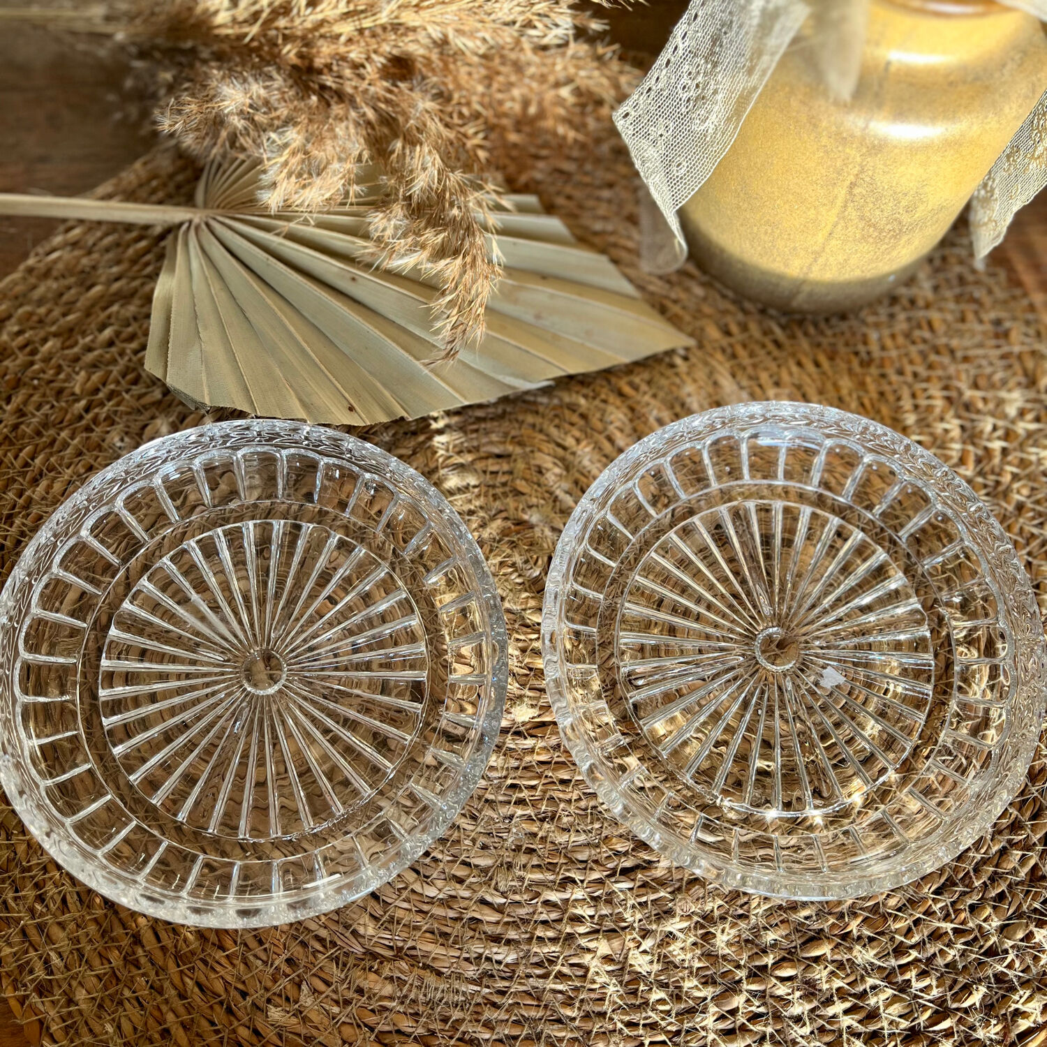 Empty pocket dishes in vintage glasses 1960