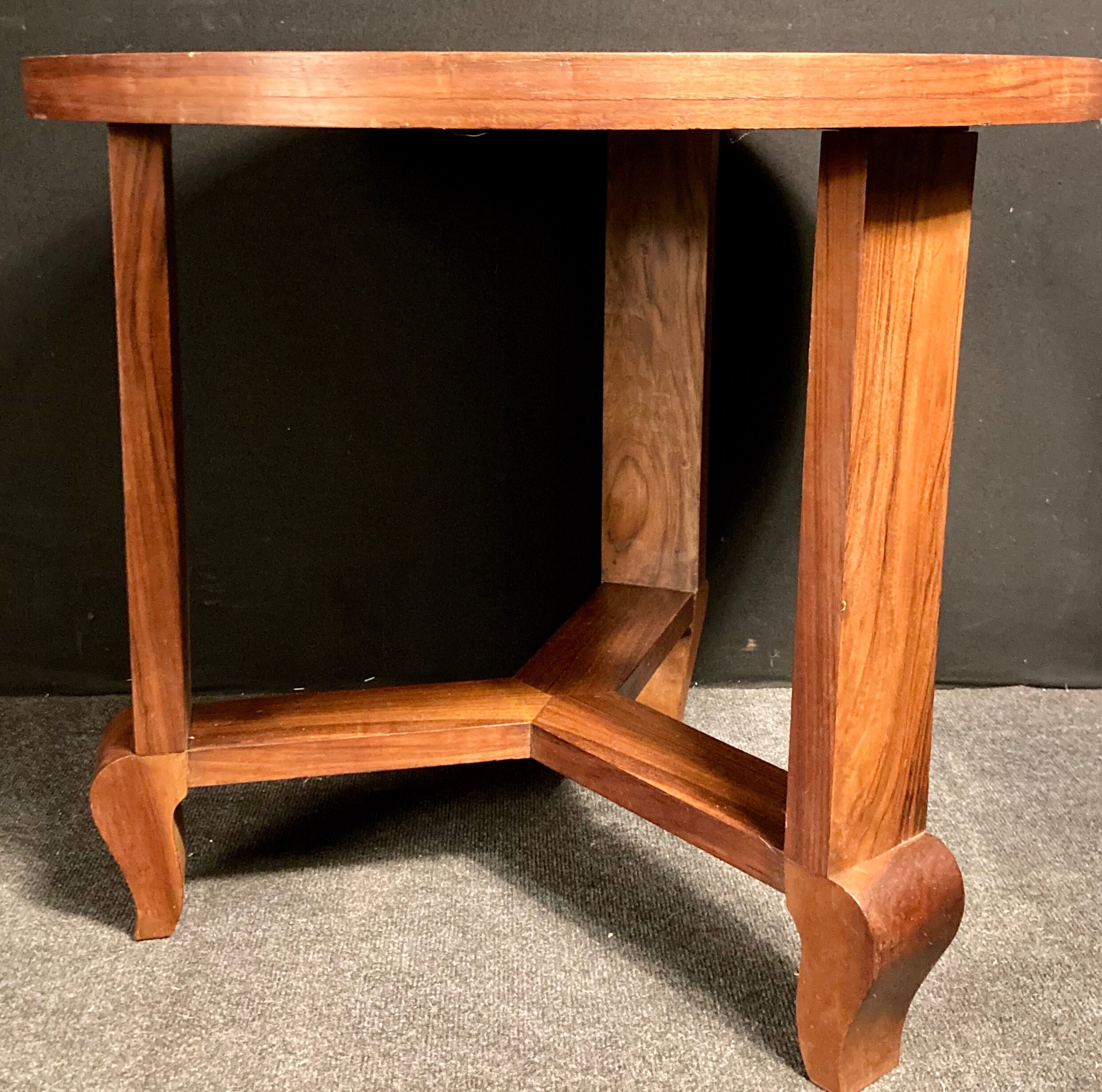 Art Deco pedestal table