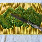 Very pretty cheese platter or trivet from Vallauris in very good condition