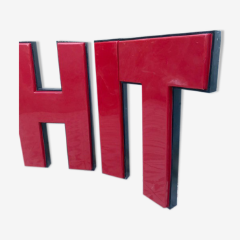 Hit sign letters