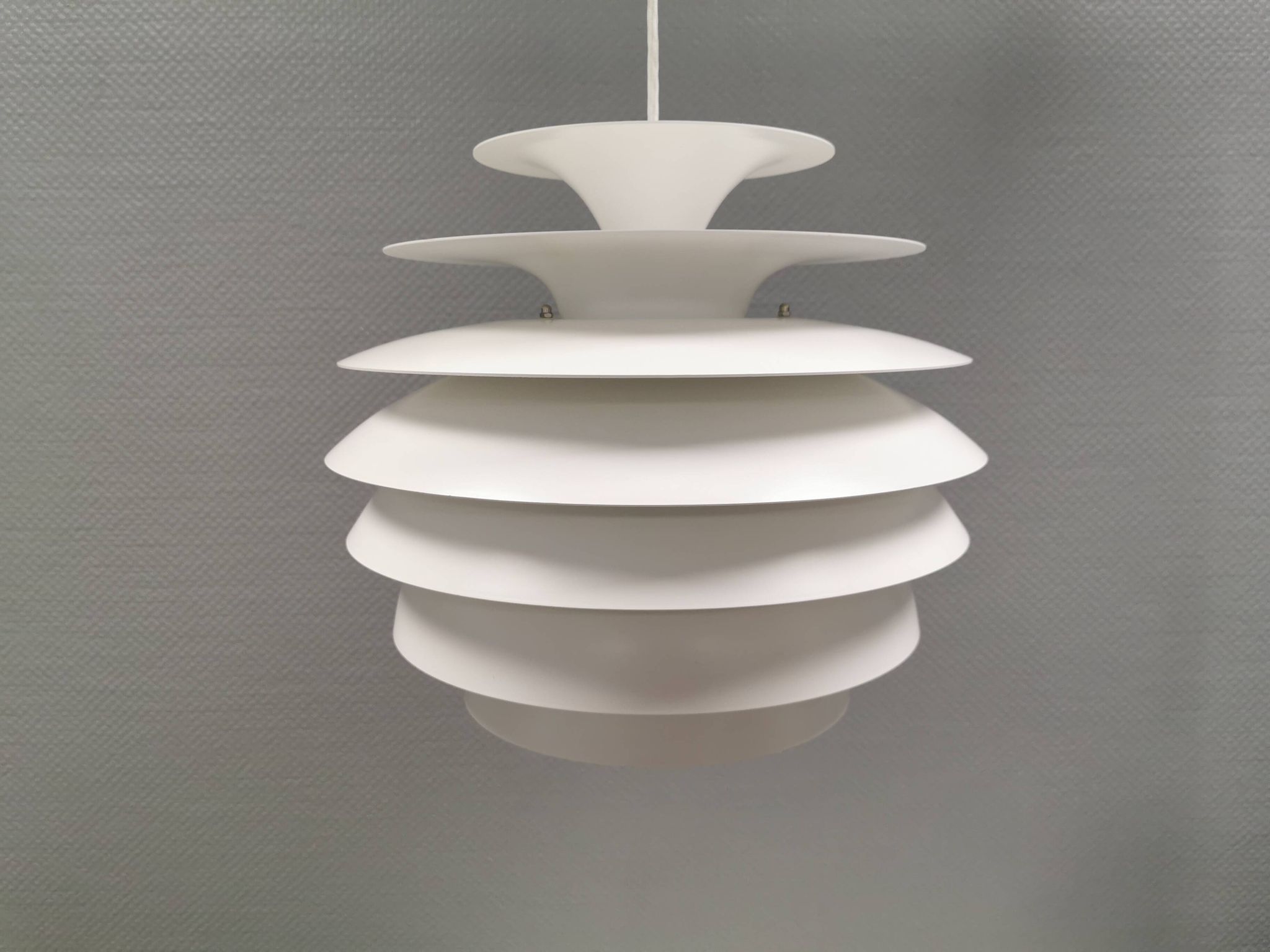 Suspension Barcelona, conçue par Bent Karlby Danemark