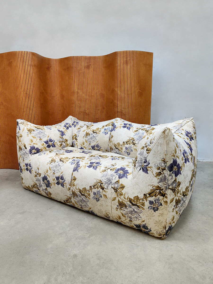 Vintage 'Le Bambole' sofa Mario Bellini B&B Italia 'Flowers'