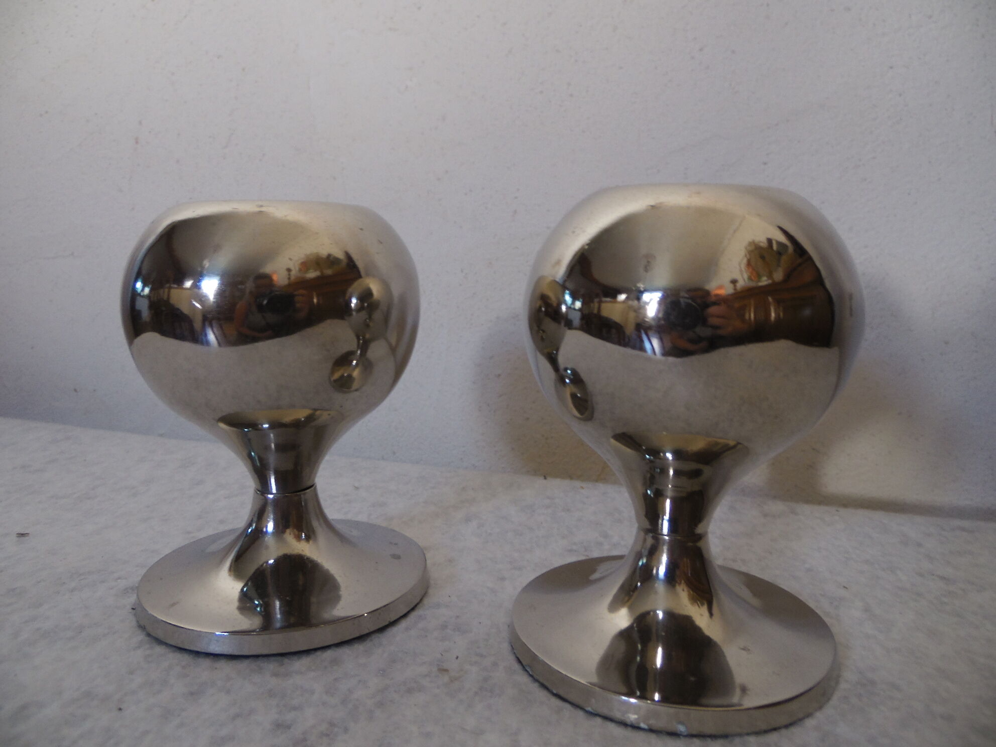 Scandinavian candlesticks duo