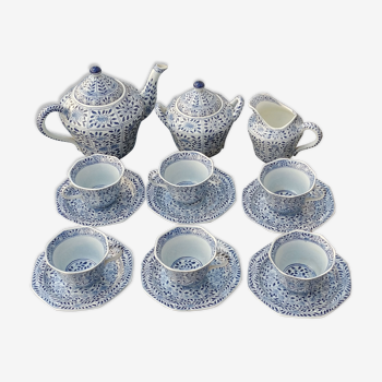 Former Maastricht porcelain tea service by Petrus Regout & Co