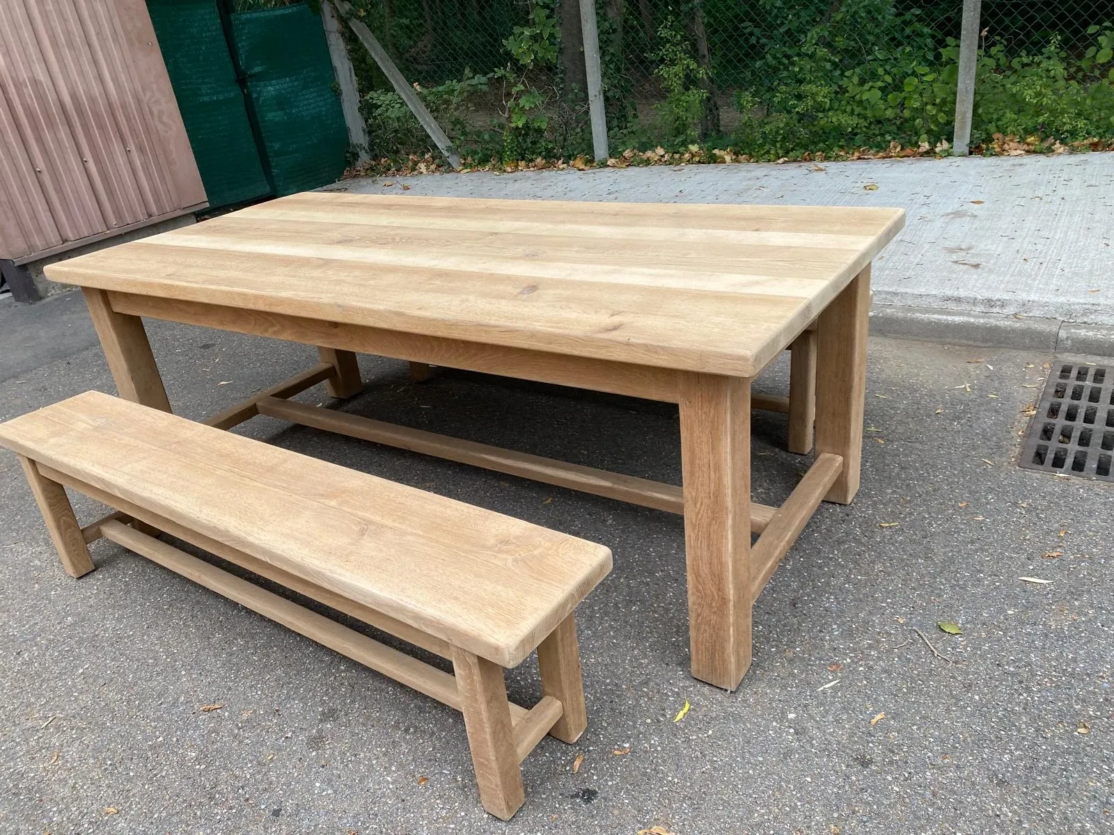 2 stripped farmhouse benches in solid oak, 1970, 175cm.