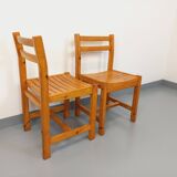 Pair of vintage pine chairs from the 70s