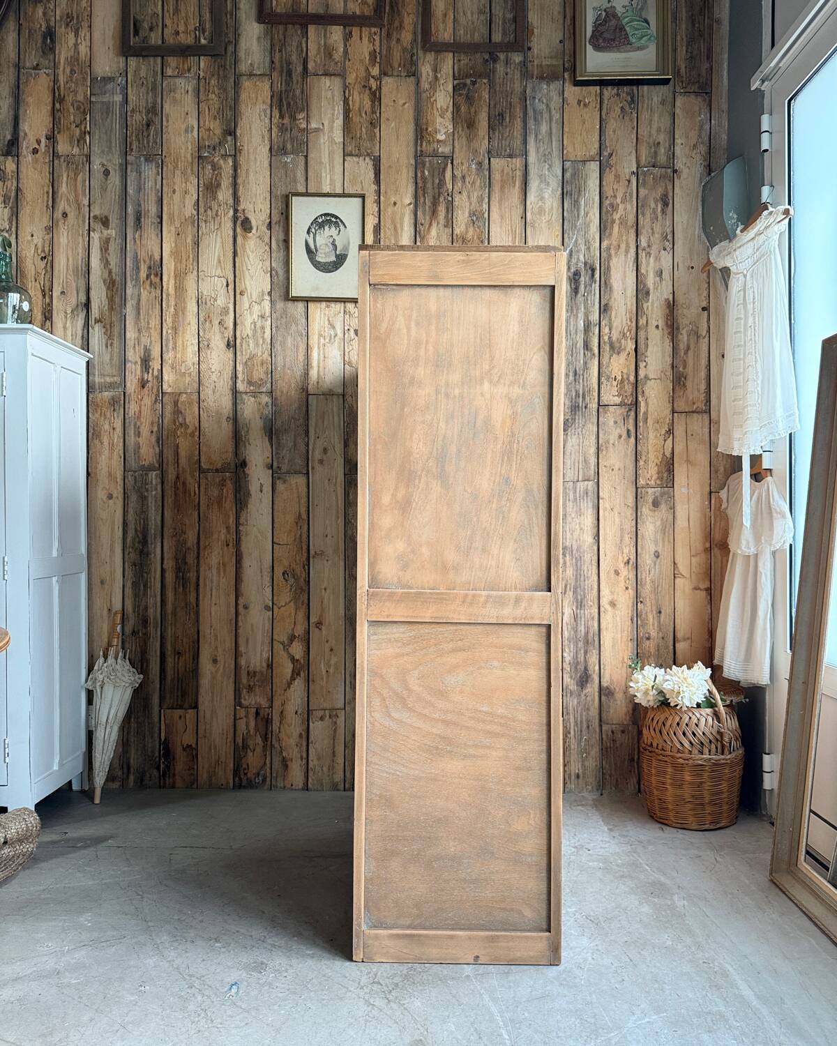 Small Parisian wardrobe