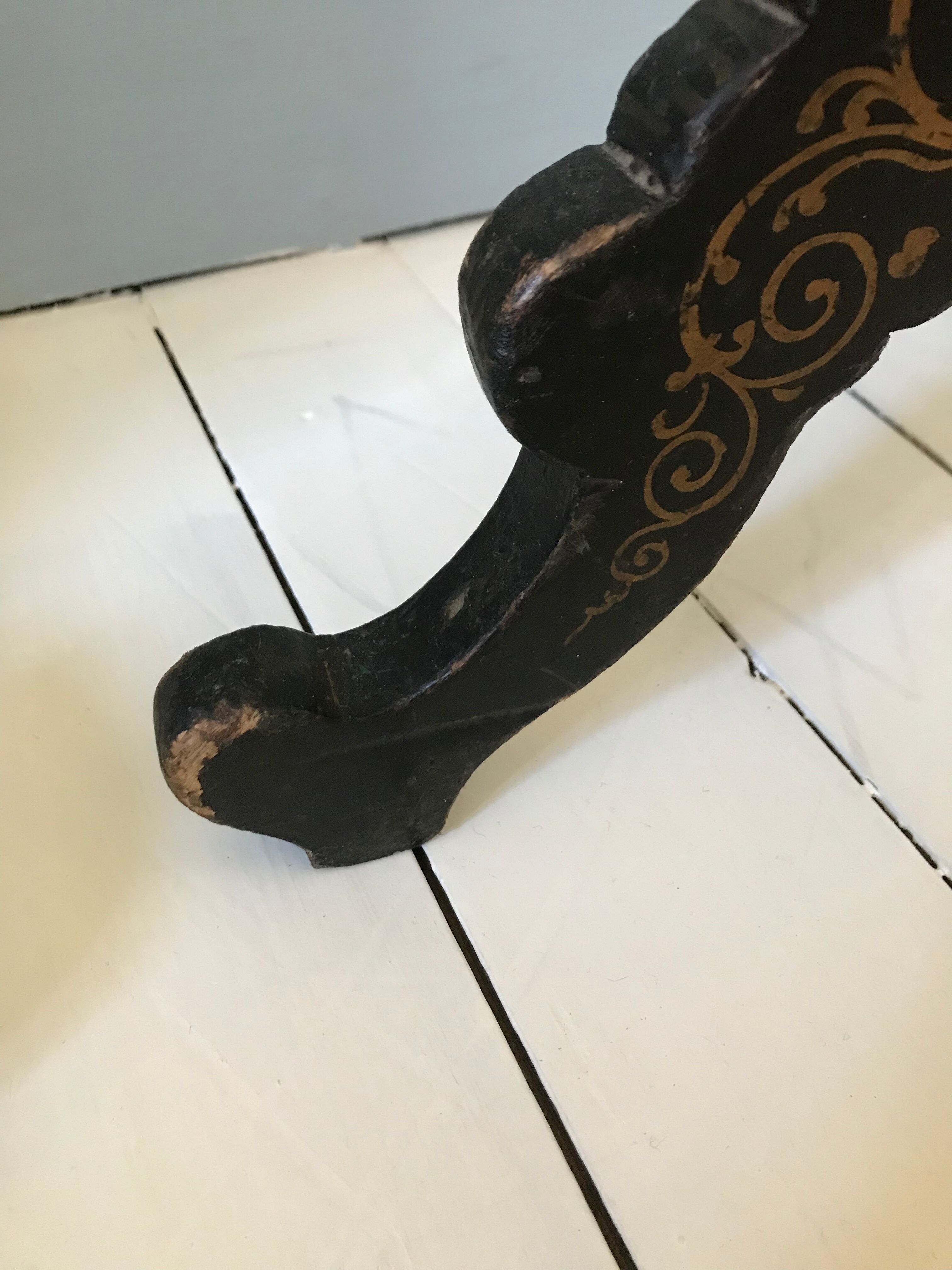 Napoleon III pedestal table