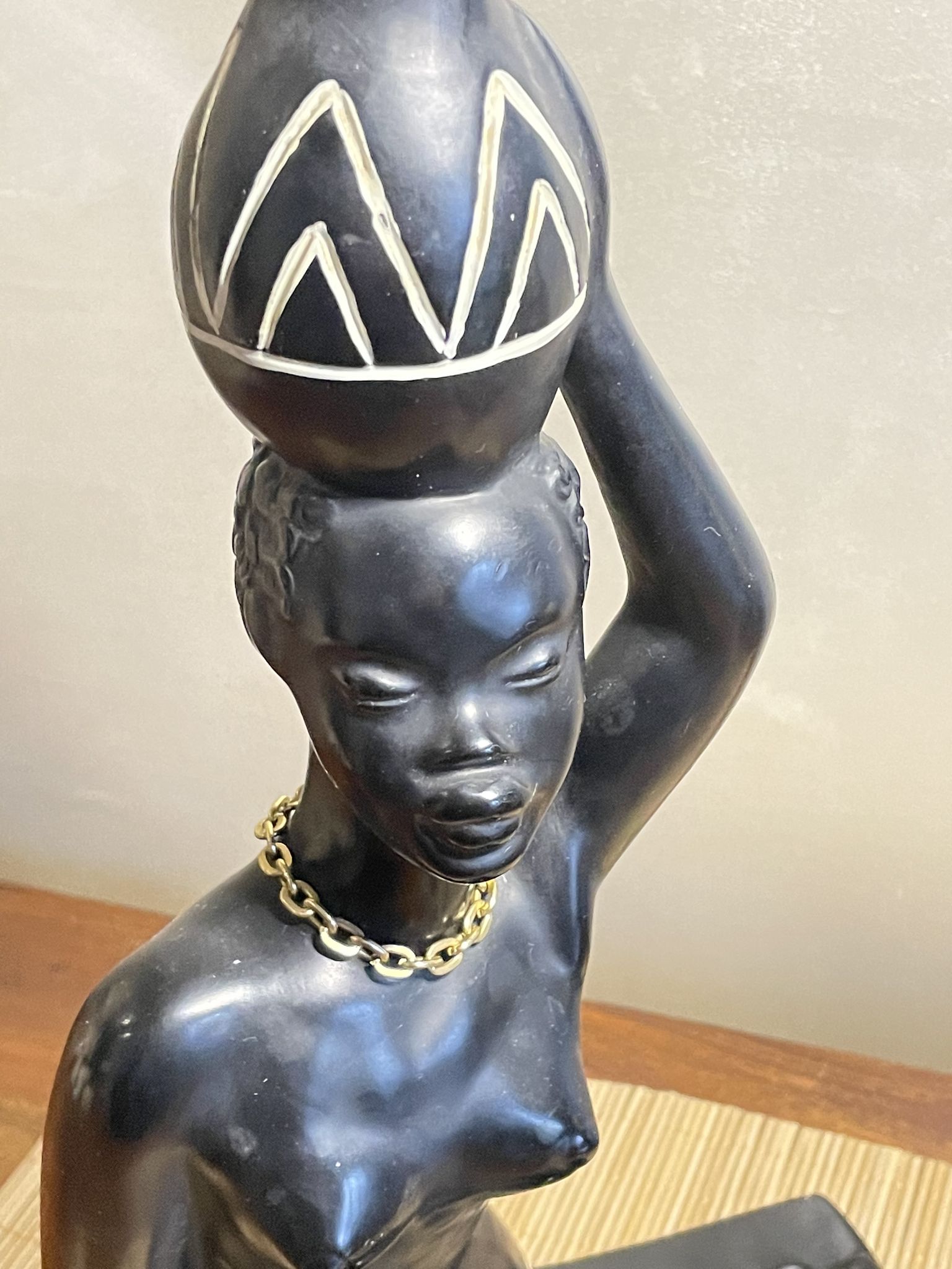African women's plaster lamp signed Pagliani