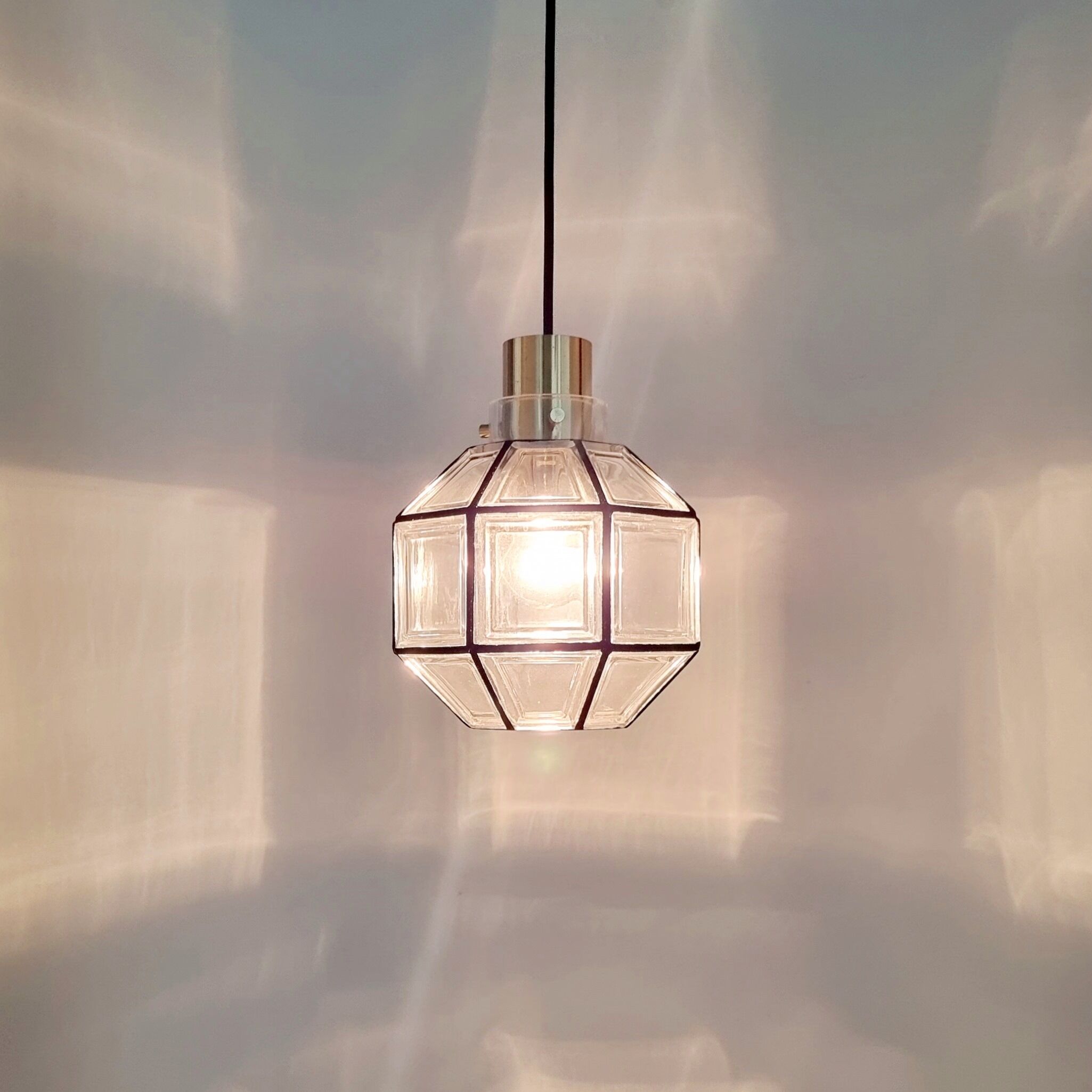 Suspension en verre du milieu du siècle