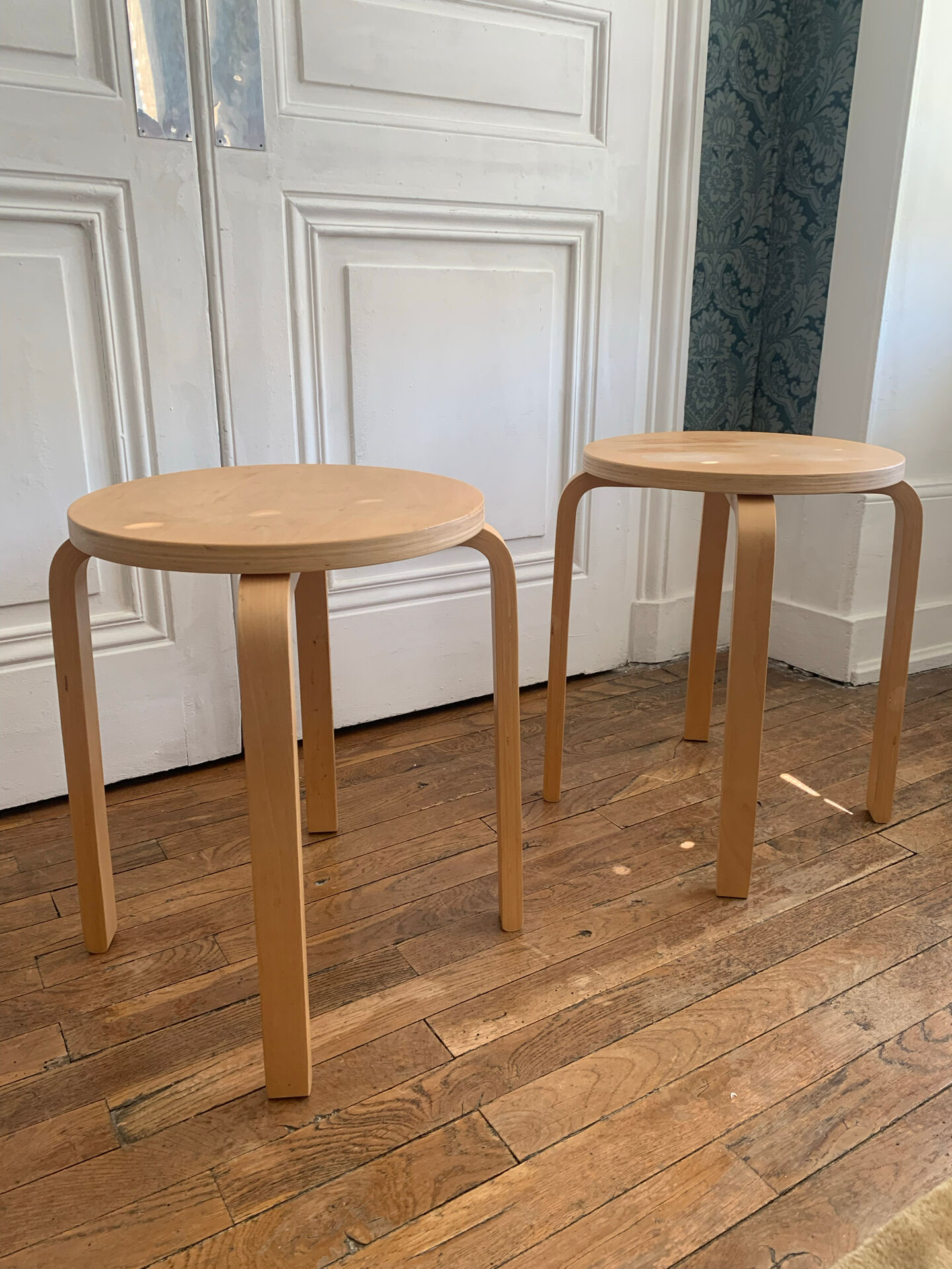 Paire de tabourets IKEA Frosta