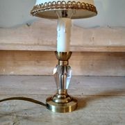 Petite lampe de chevet années 40 - pied en verre taillé et laiton
