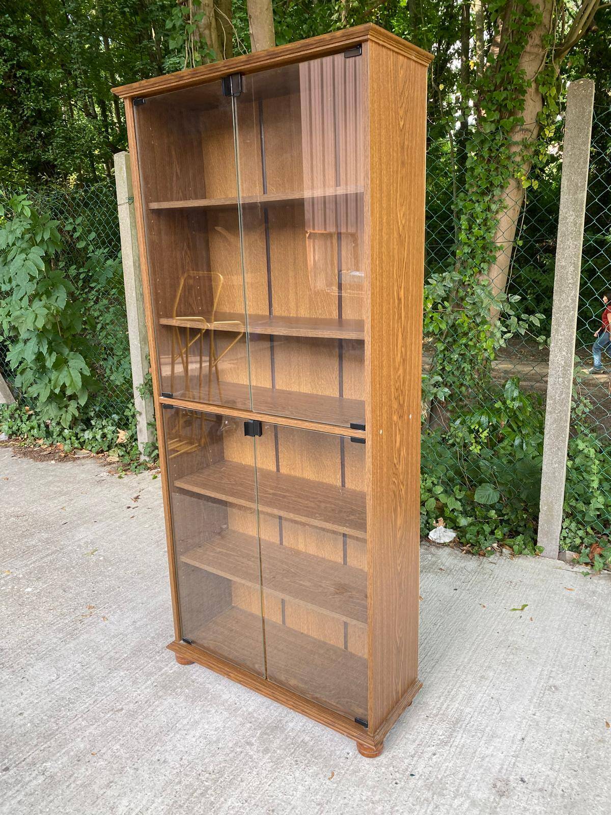 Vitrine anglaise vintage en bois