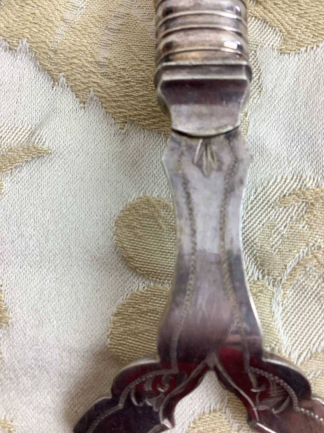 Antique fish service