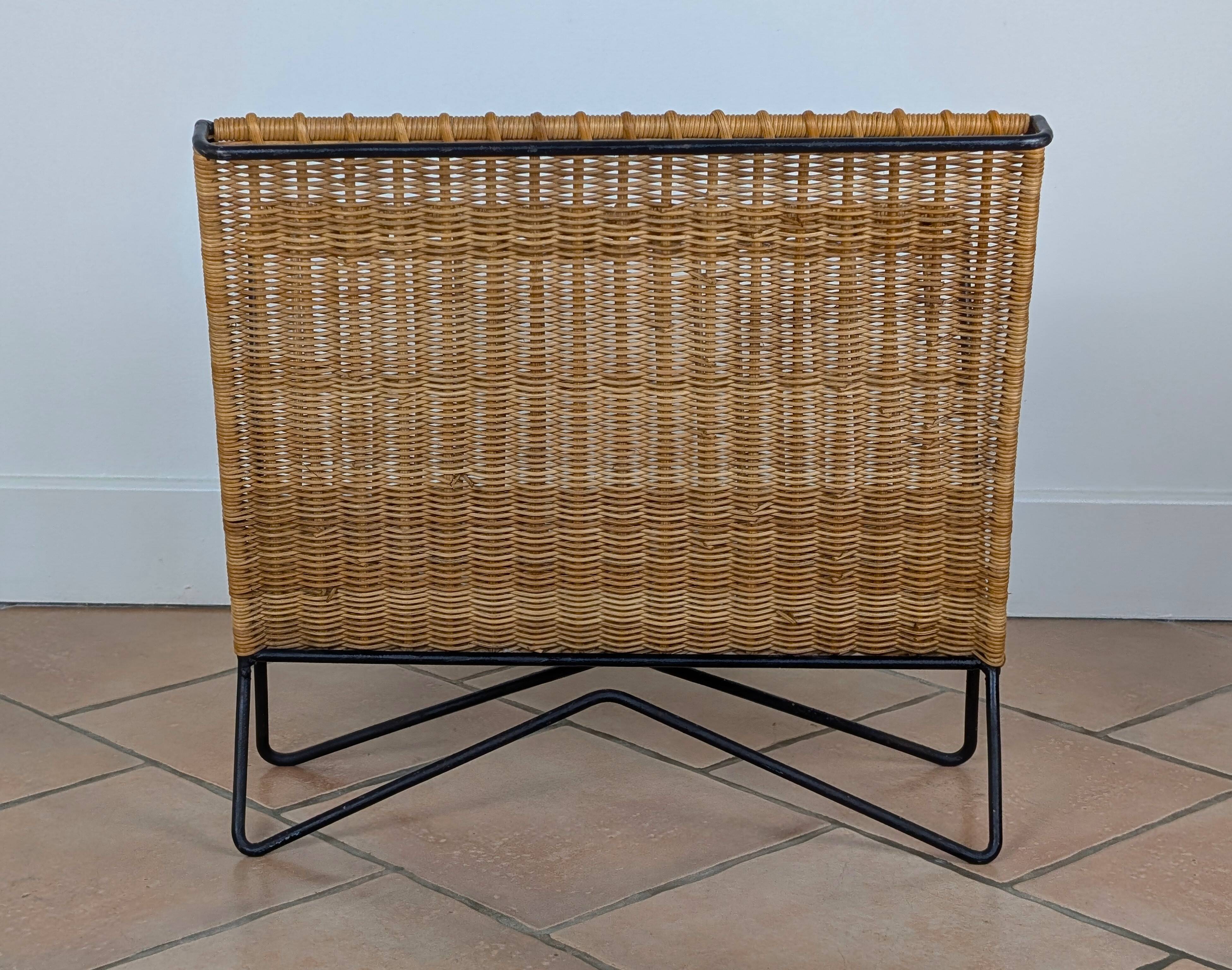Rattan magazine rack Raoul Guys