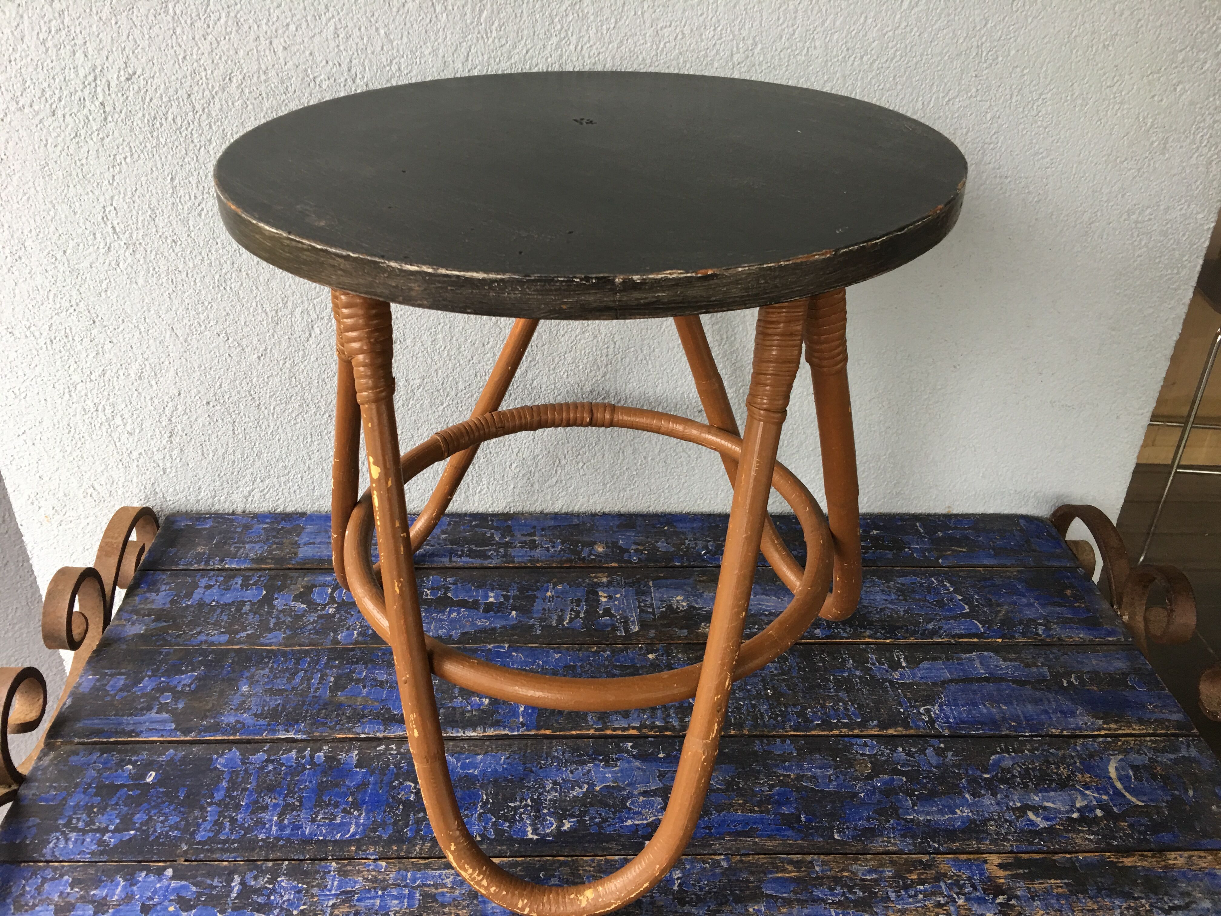 Gueridon, vintage two-coloured rattan coffee table