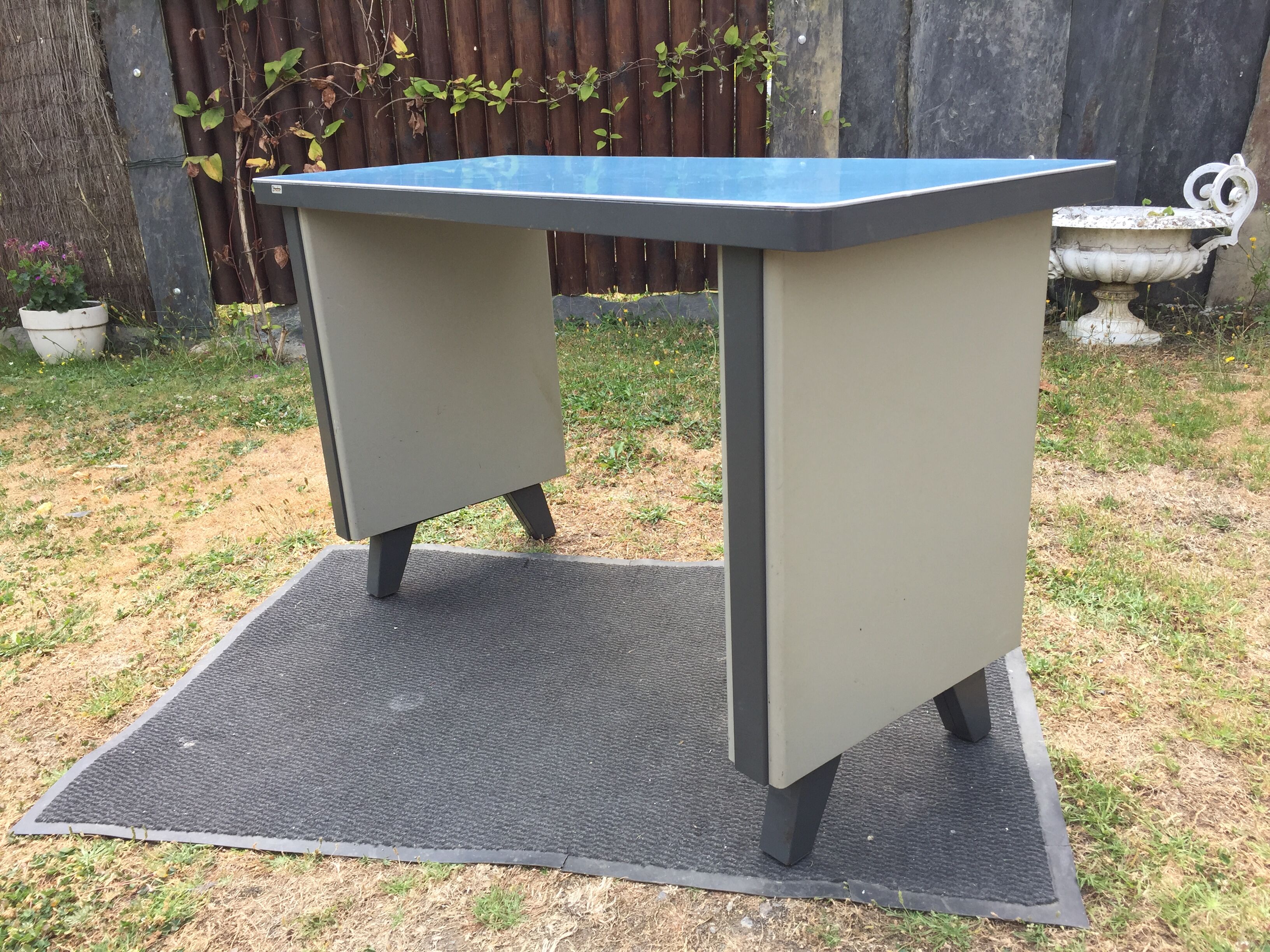 Modernist industrial and vintage console table in Stafor brand metal