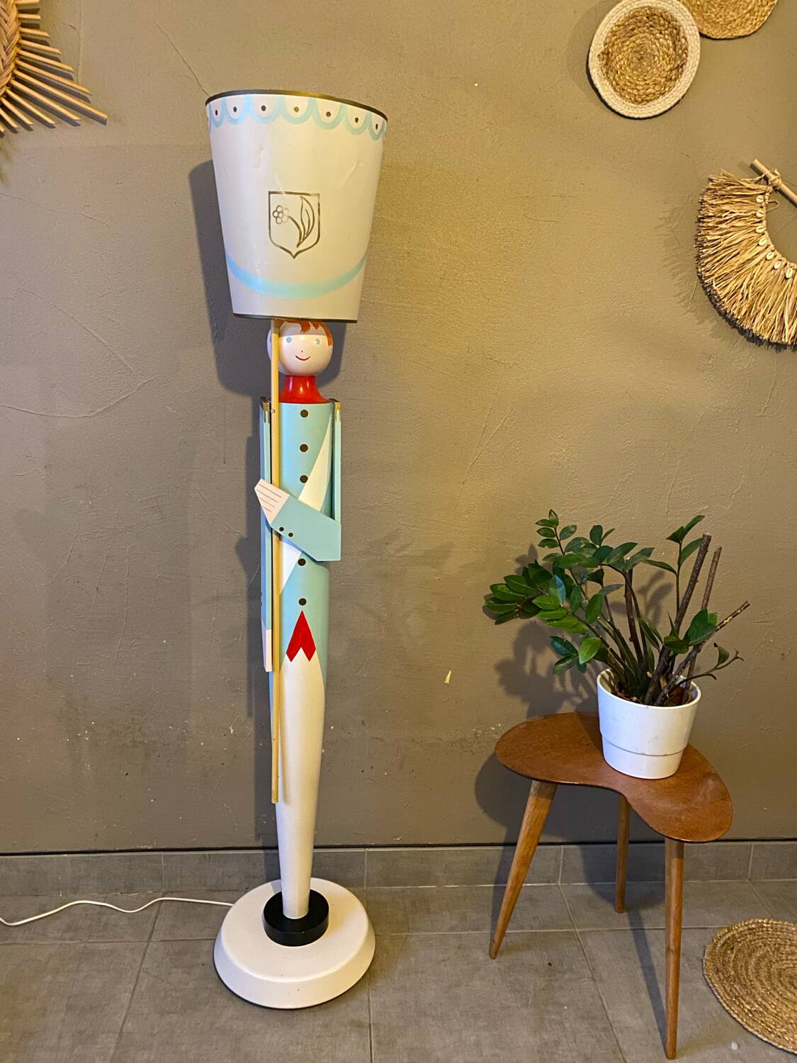 Vintage soldier floor lamp Suzanne bonnichon
