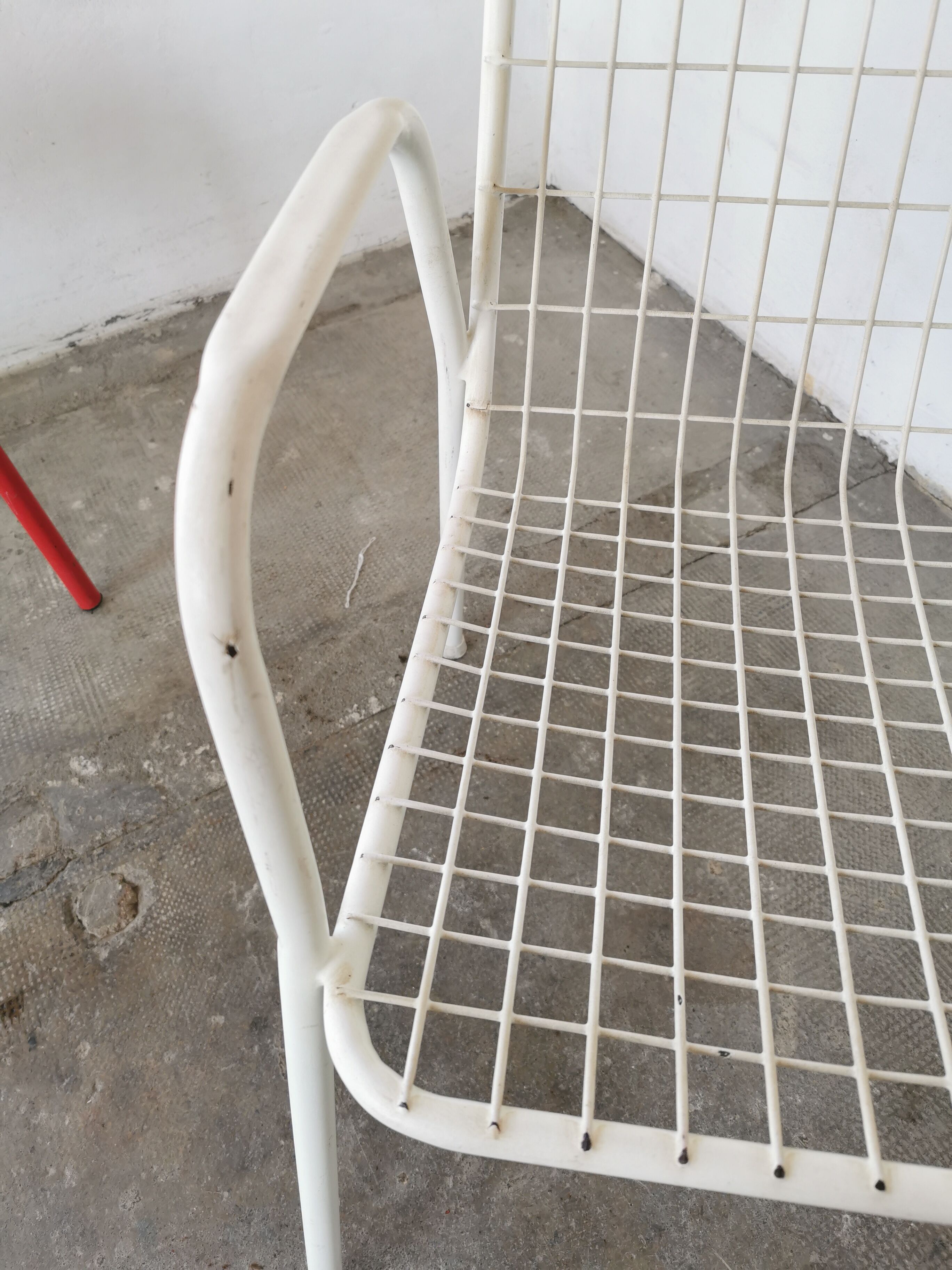 Emu chair, rio, in white metal mesh