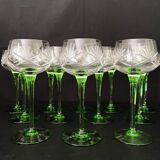 12 Verres à vin blanc en cristal taillé