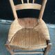 Chaise en bois ancienne