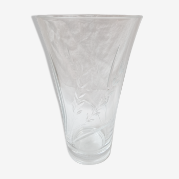 Vase en verre gravé de 1980