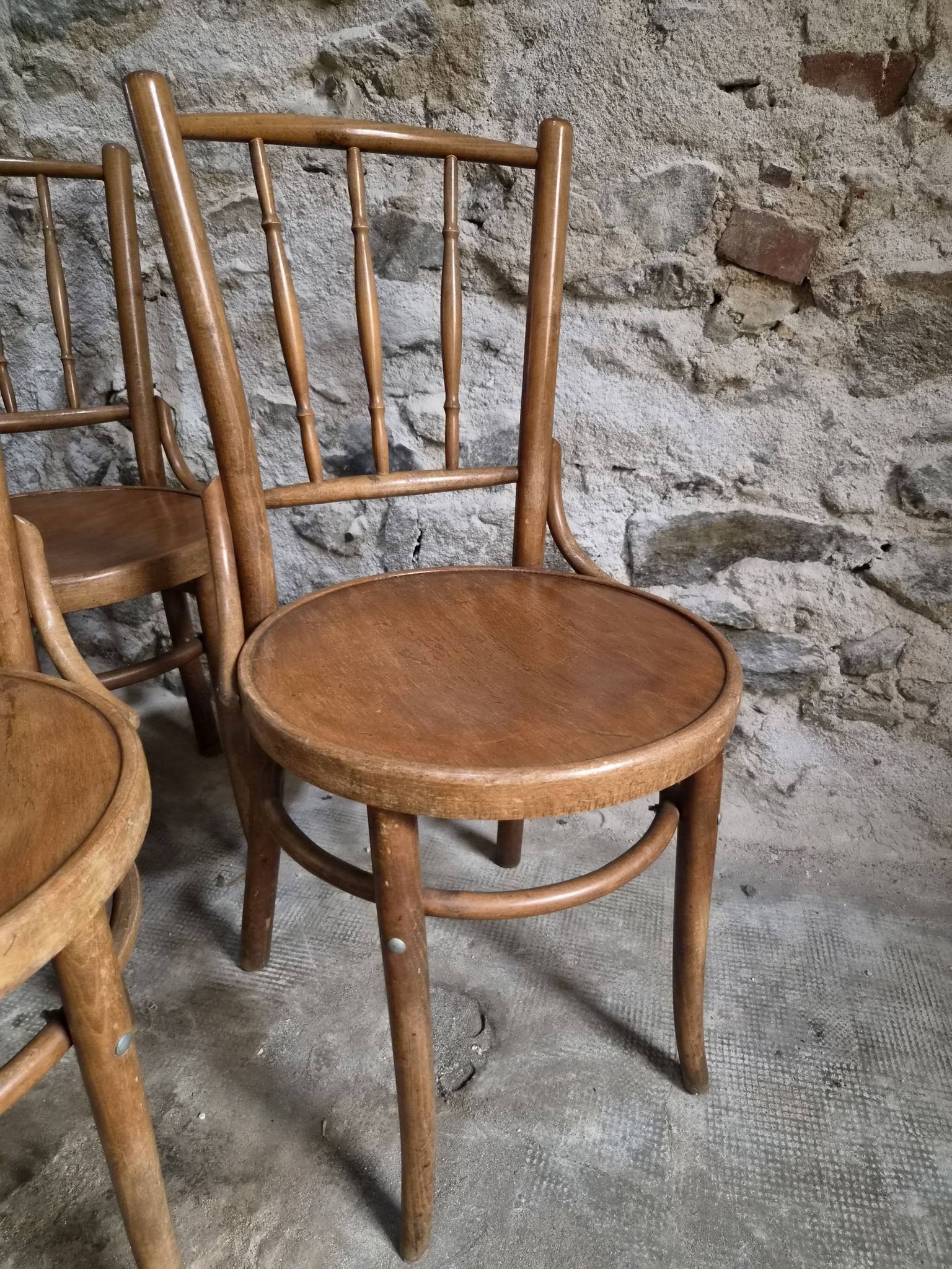 Set of 6 Fischel bentwood bistro chairs, Czechoslovakia, circa 1930–1950.