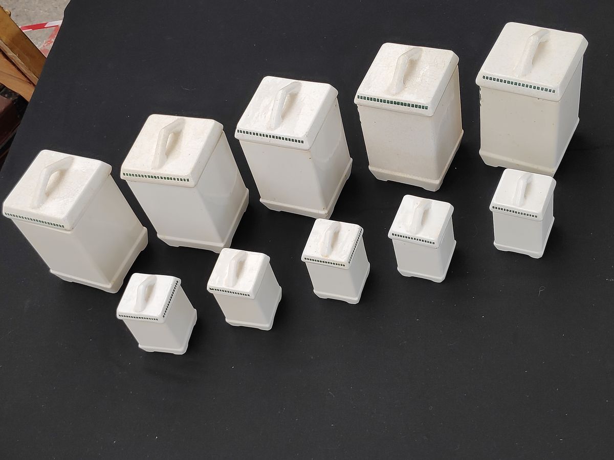 Kitchen pots in earthenware