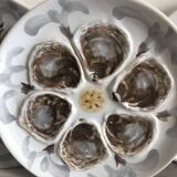 Saint Amand earthenware oyster set: tray and six plates