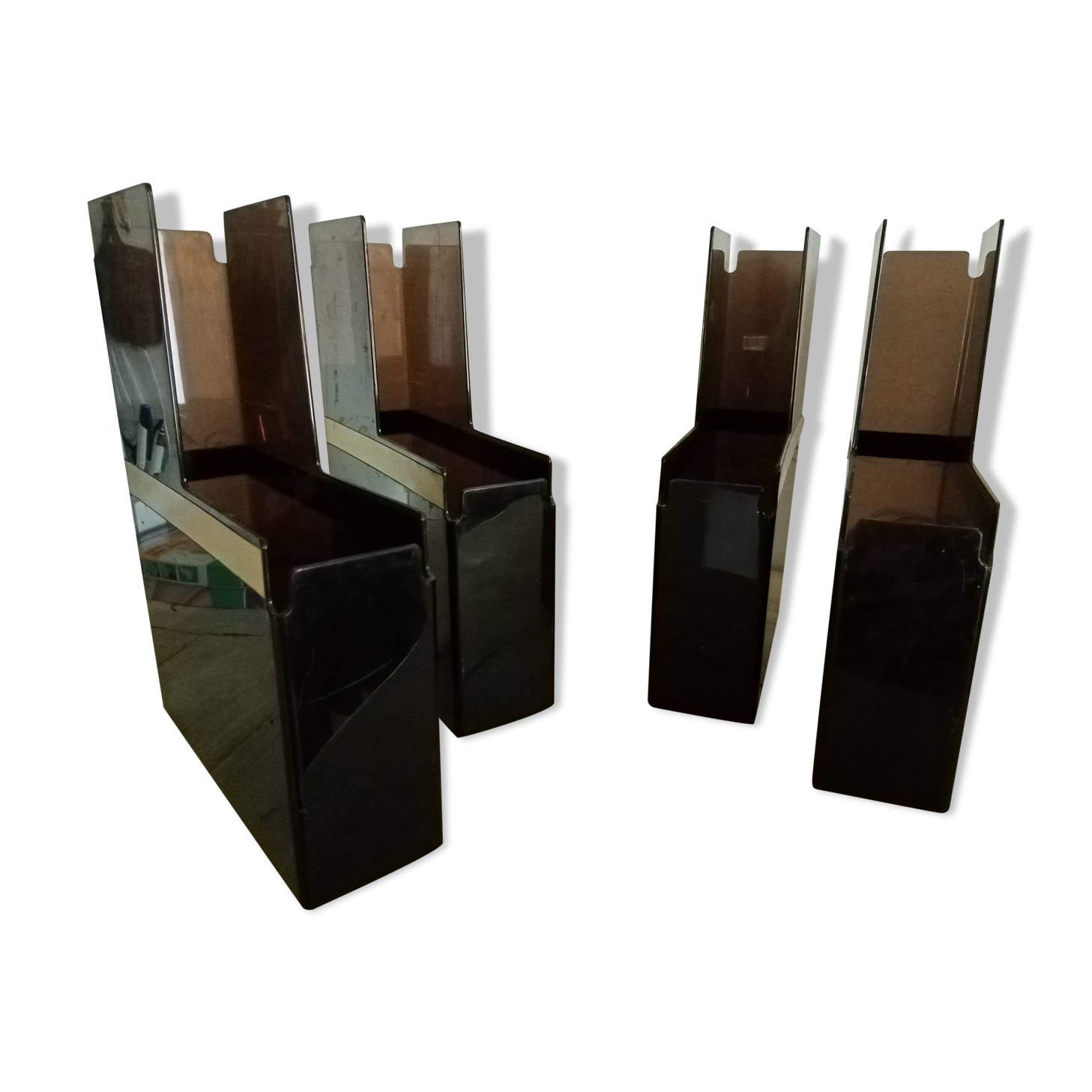 Vertical review door